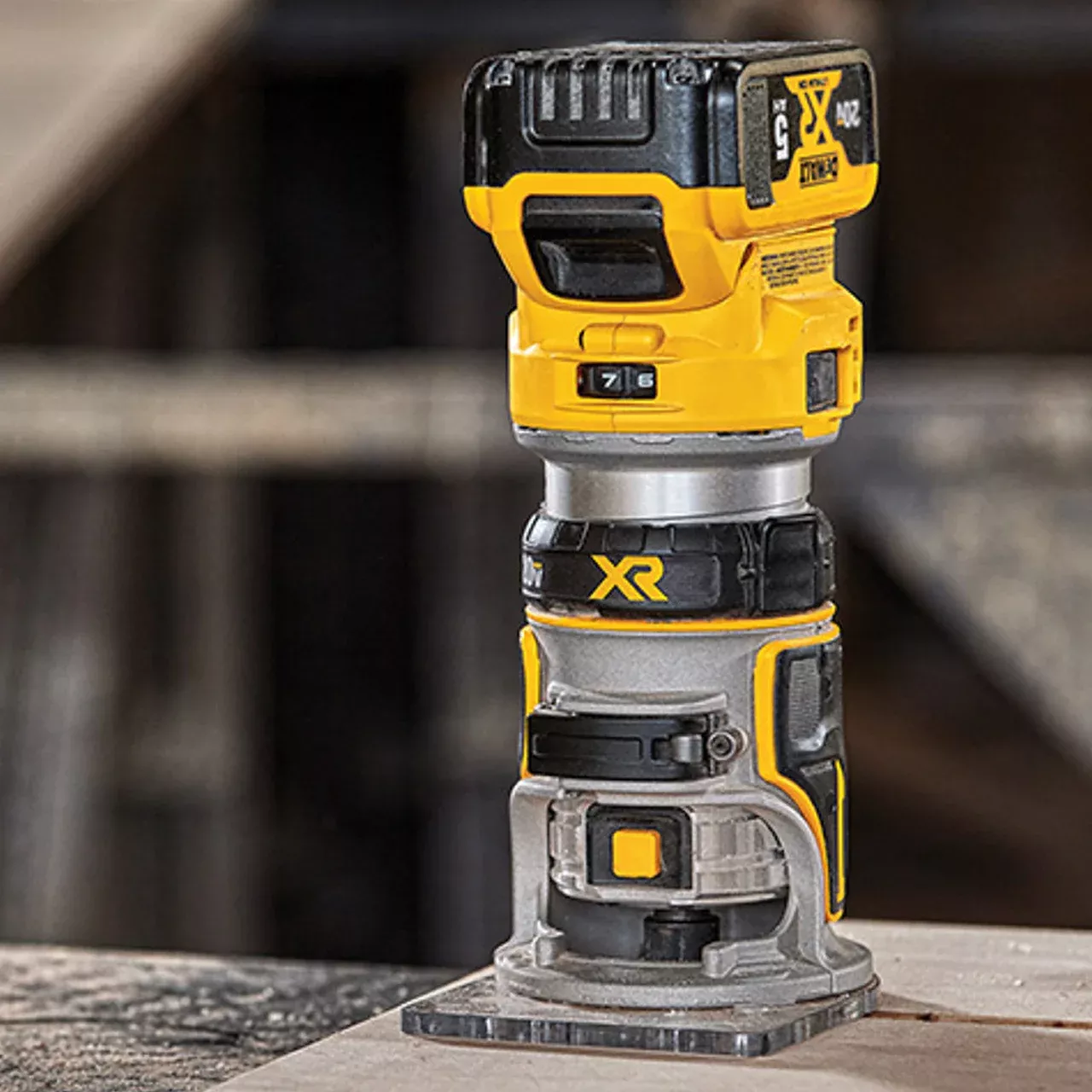 COMPACT ROUTER XR 20V DEWALT TOOL ONLY