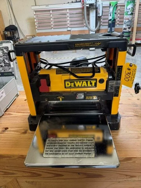“Used” Dewalt DW733 planer with extra set of knives and stand